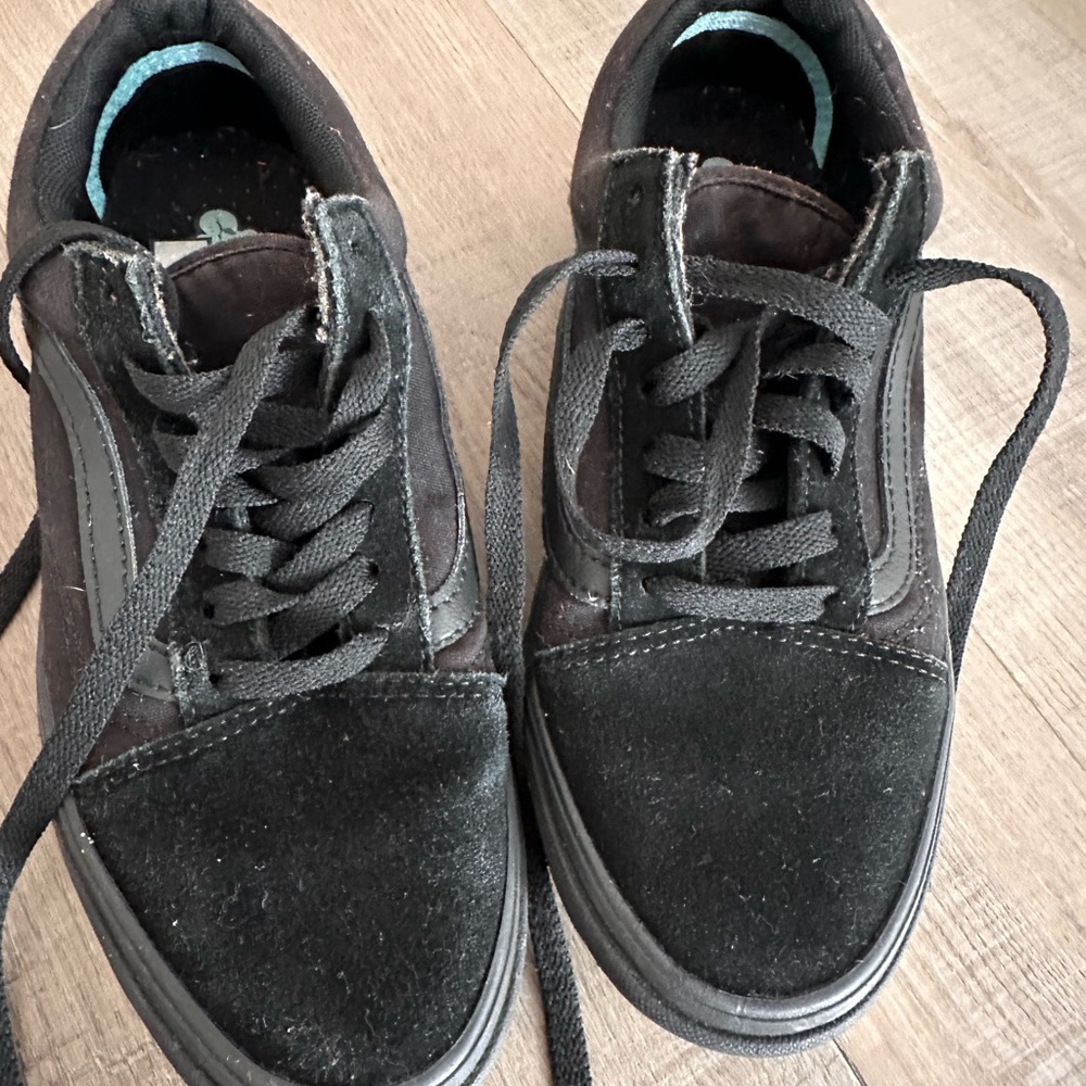Vans women Black Suede Sneakers